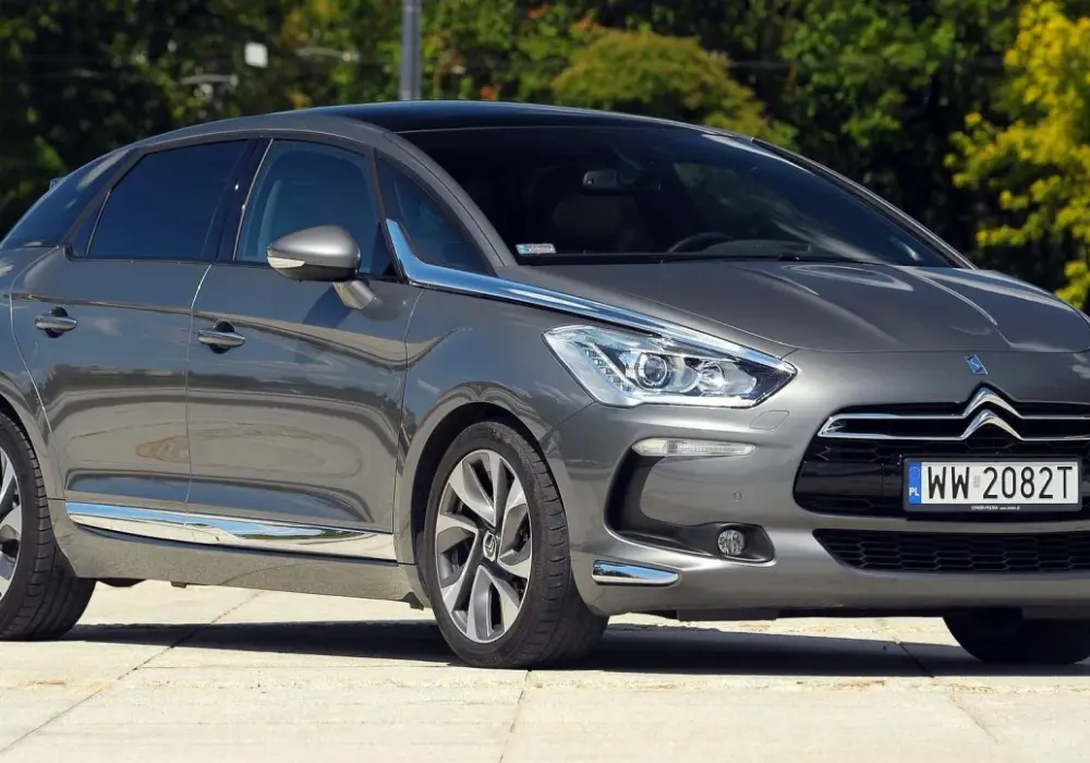 Citroën DS5 - Czy warto kupić? Wybierz mądrze i unikaj pułapek!