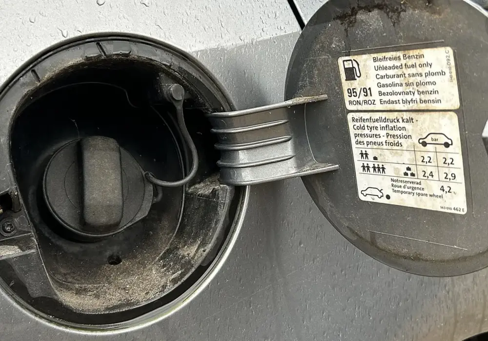 Benzyna E10, E5, 95, 98 - Jak tankować, by nie żałować?