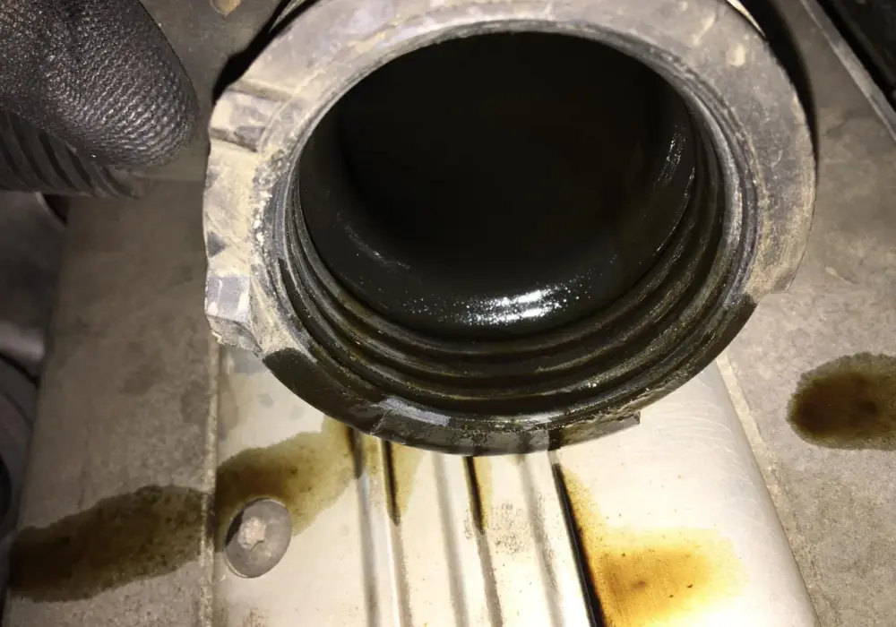Odma olejowa - objawy, diagnostyka, naprawa. Czy to turbina?