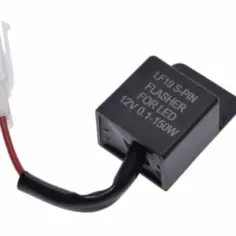 Czarny moduł LF19 S-PIN do LED, 12V 0.1-150W, niezbędny do prawidłowego działania kierunkowskazu w motocyklu.