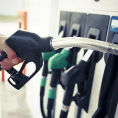 Co to diesel a benzyna? Kluczowe różnice, które musisz znać