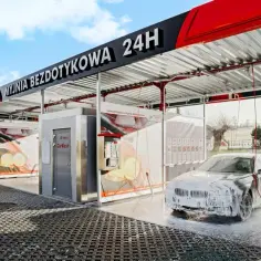 Ile można zarobić na myjni bezdotykowej? Sprawdź realne zyski