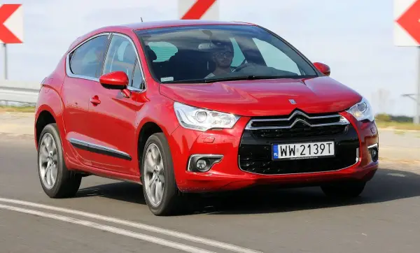 Citroën DS4 - Czy warto go kupić? Opinie, silniki, usterki
