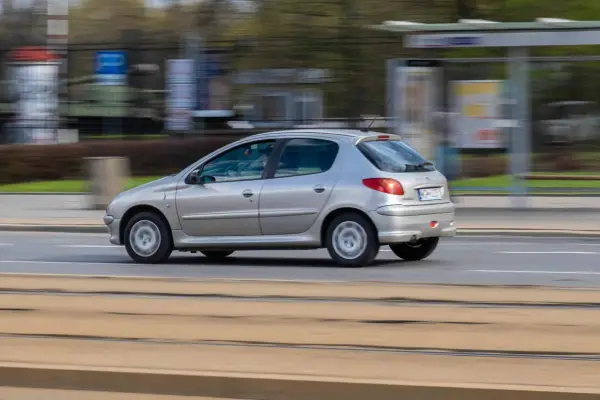 Peugeot 206+ - Czy ten tani hatchback ma jeszcze sens?