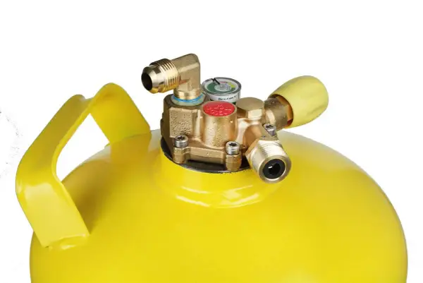 Ile litrów LPG do butli 11 kg? Odkryj prawdziwą pojemność gazu