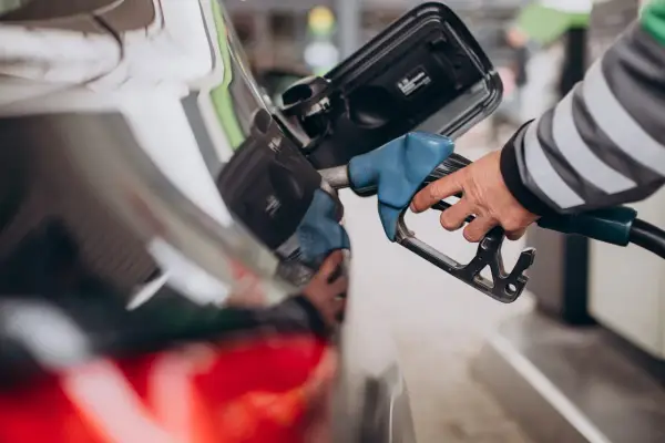 Czy diesel premium jest wart swojej ceny? Sprawdź korzyści i wady